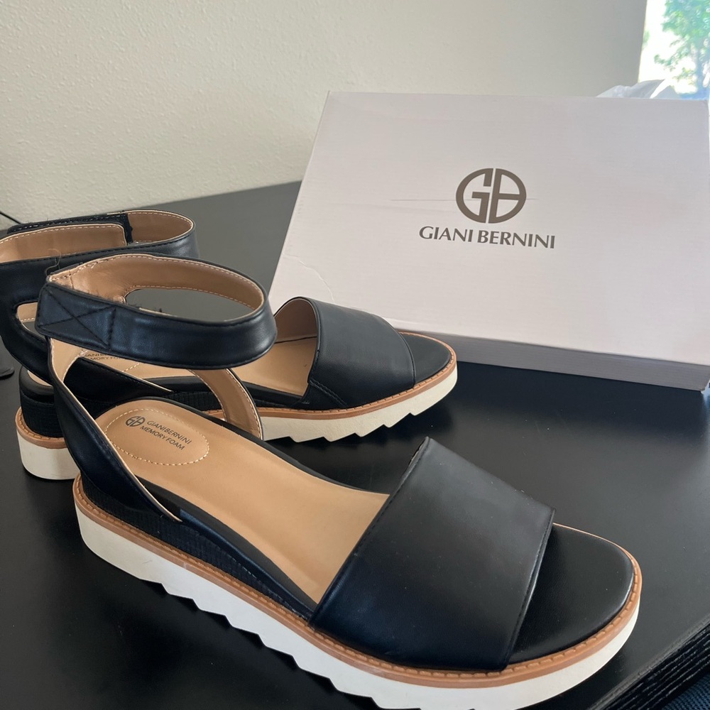 Giani Bernini Black Sandals Elegant and Versatile